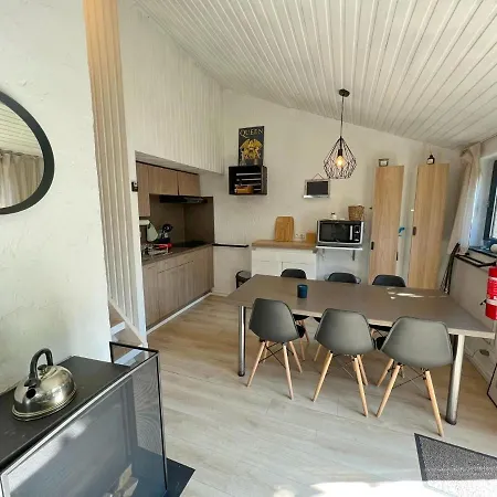 Feriehus Bungalow 6 People Near The Lake Of Vallee De Rabais In Virton